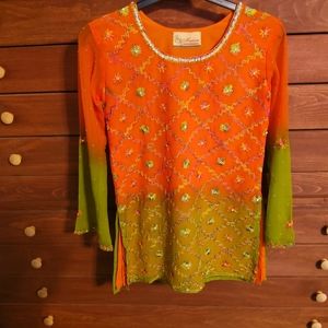 🧡⚜🧡Size S Beautiful Hand made Vintage Tunic Top